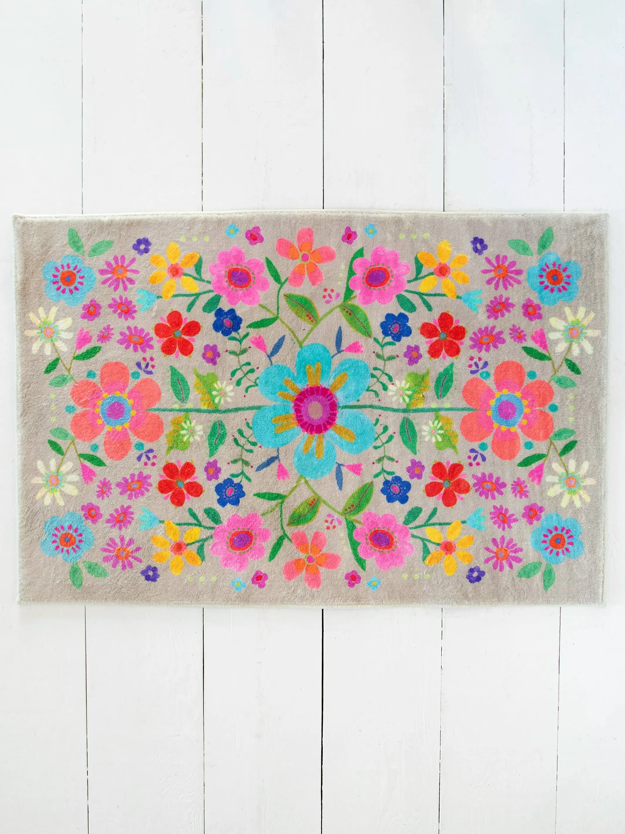 Chenille Rug, 2' x 3' - Light Taupe Folk Flower