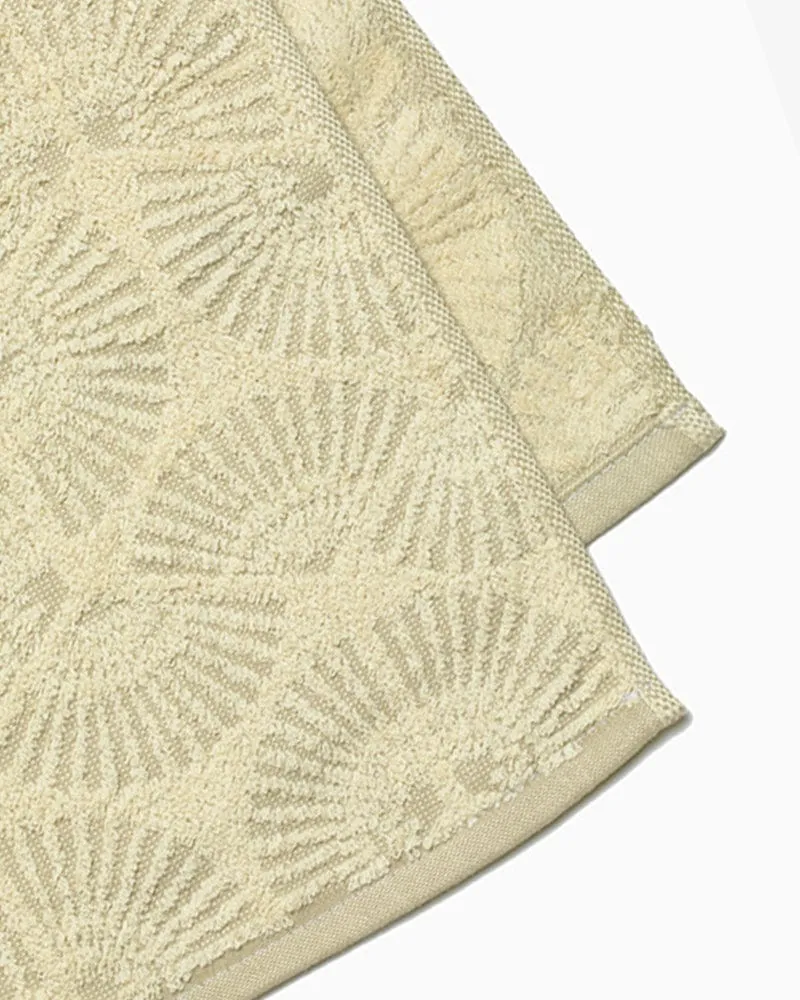 Fukuroya Face Towel, Light Tan Ougi Kikkou