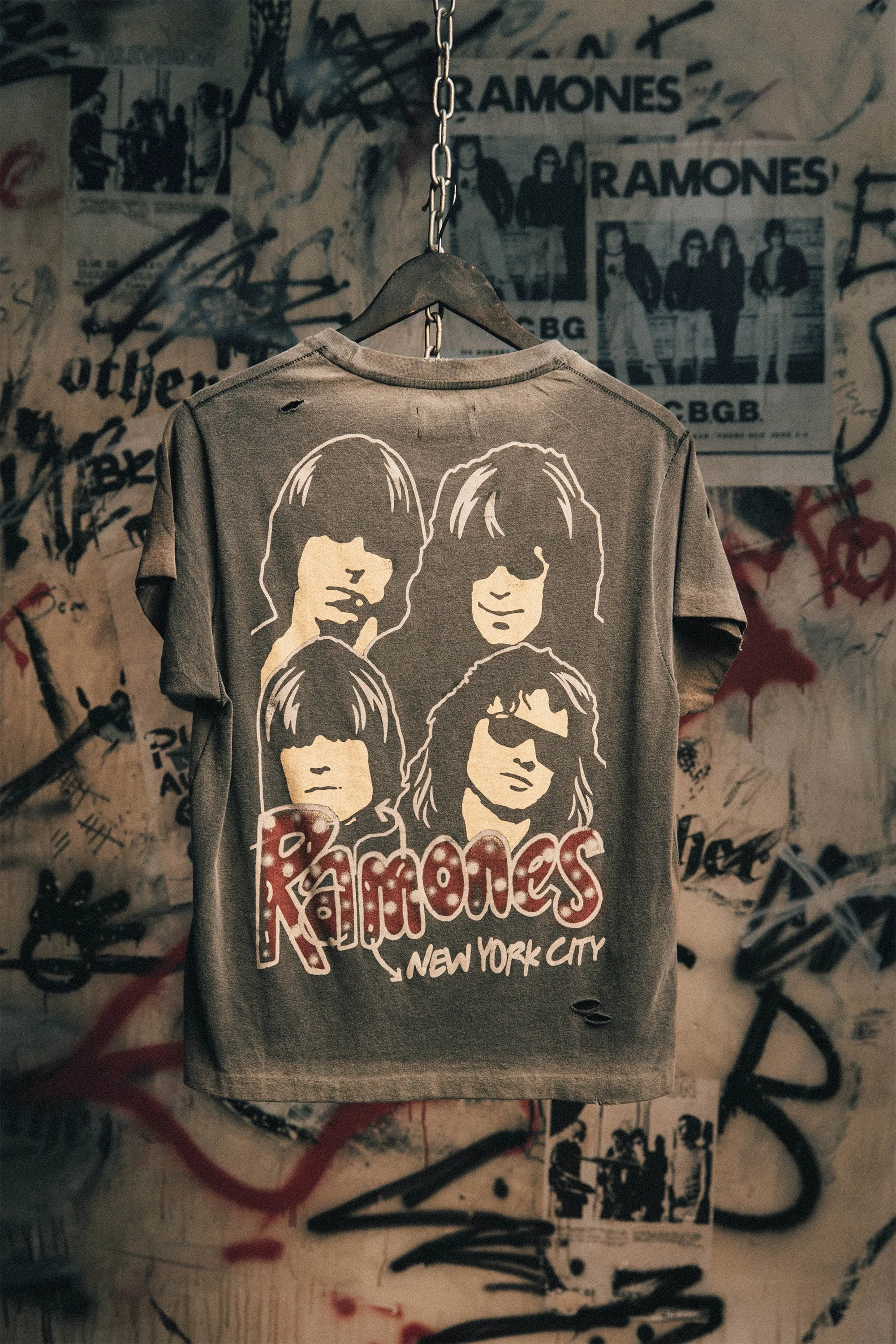 RAMONES NYC VINTAGE T-SHIRT